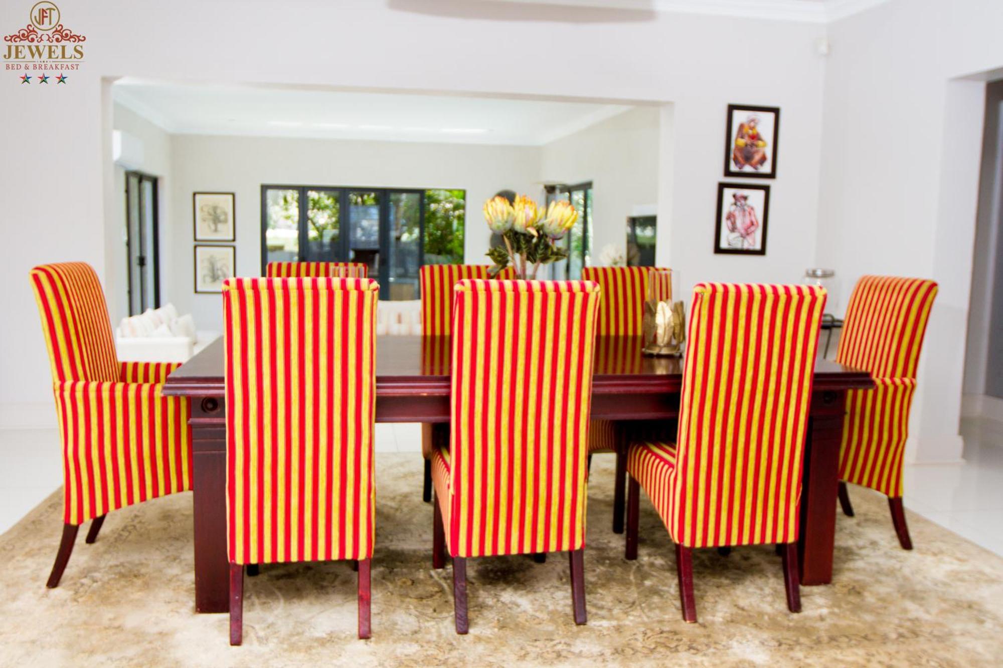 איסט לונדון Jft Jewels Guest House מראה חיצוני תמונה