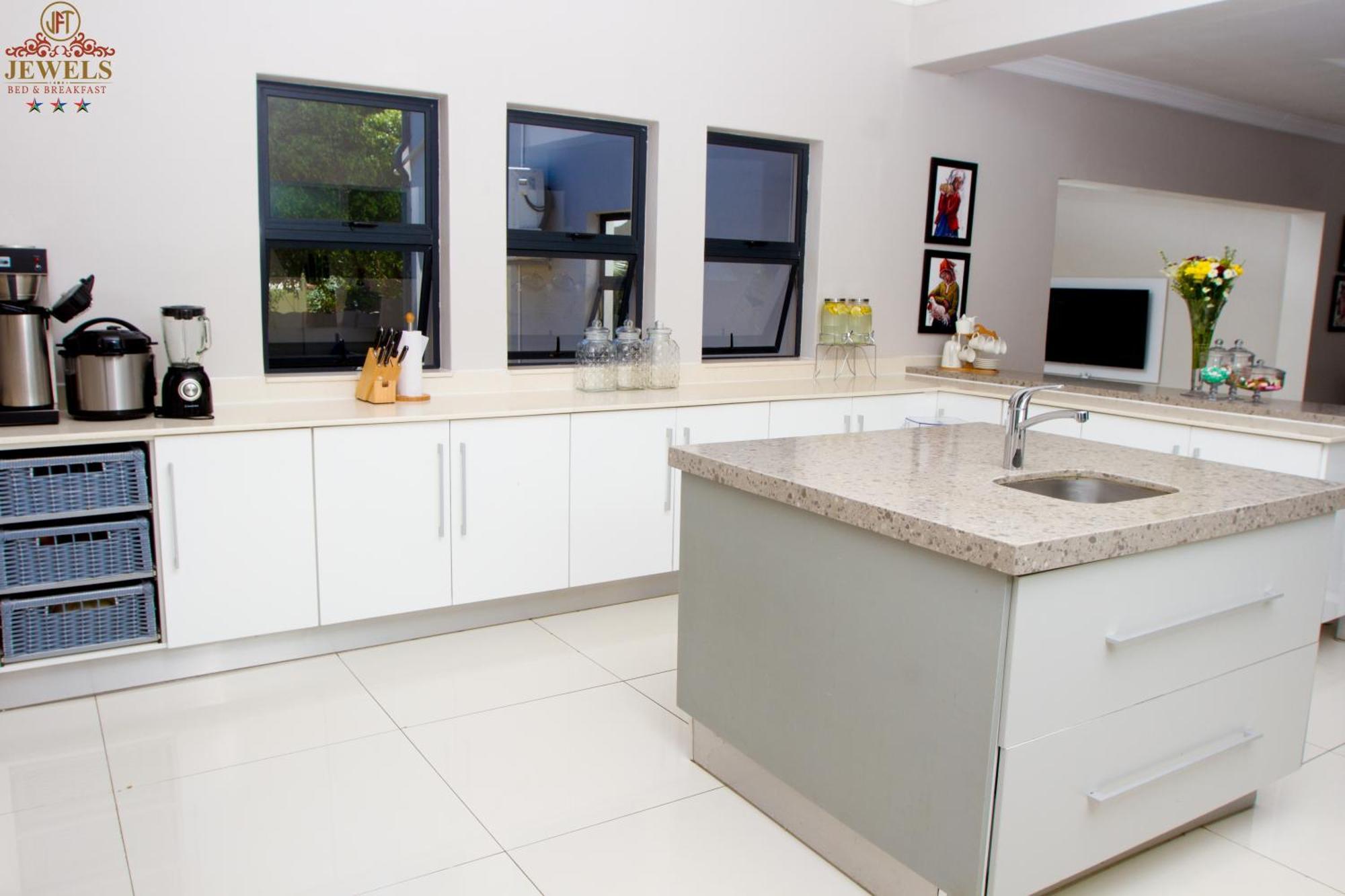 איסט לונדון Jft Jewels Guest House מראה חיצוני תמונה